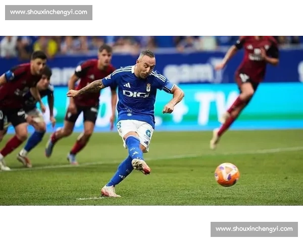 断腱之痛难挡热爱：39 岁老将卡索拉续写绿茵传奇