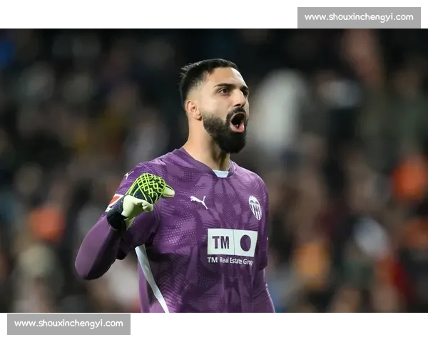 马马尔达什维利深情告别瓦伦西亚，官宣加盟利物浦开启英超新征程